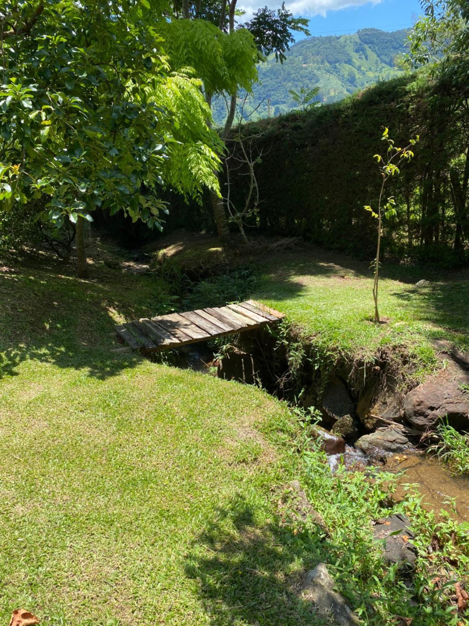 Casa Na Montanha A 500 Metros Da Pedra Do Bau Apartment São Bento do Sapucaí Exterior photo